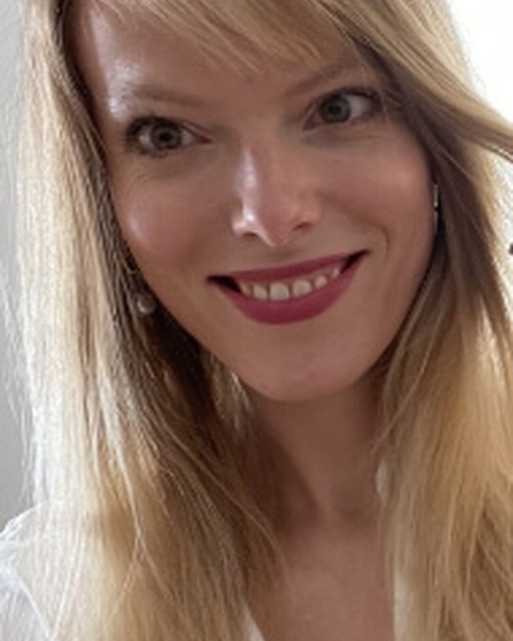Portrait from the Instacam live video chat reference website